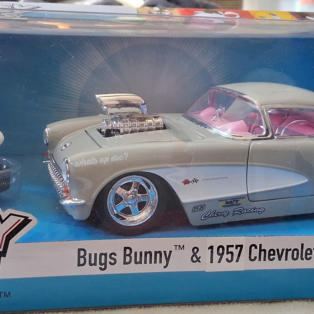 Bugs Bunny & 1957 Chevrolet Die-Cast Toy Car